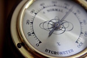 hygrometer measures high humidity