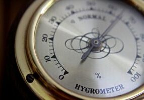 hygrometer measures high humidity